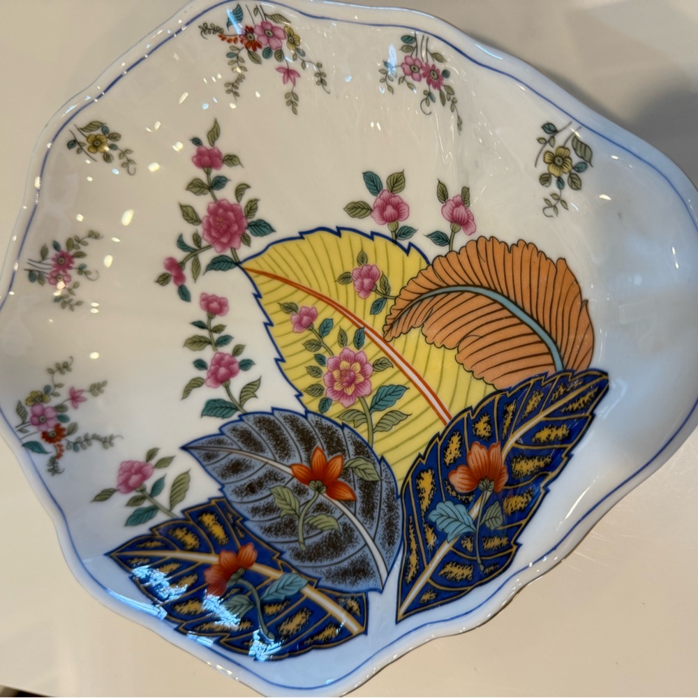 Mann Tobacco Leaf Plate